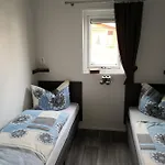 Malefi 1 Am Gülser Moselbogen Chalet Coblenza