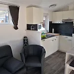 Malefi 1 Am Gülser Moselbogen Chalet Coblenza